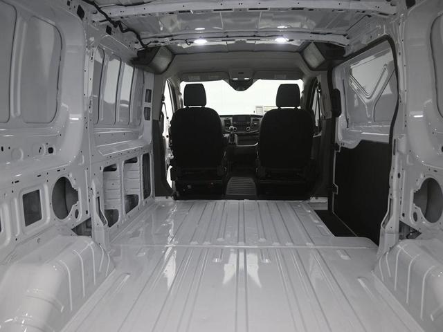 Photo of 2025 Oxford White Ford Transit-150