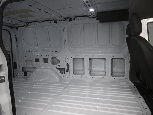Photo of 2025 Oxford White Ford Transit-150