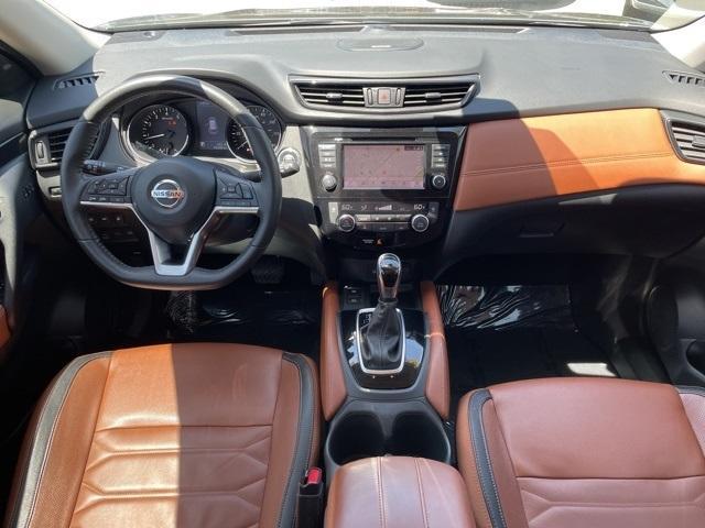 Photo of 2019 Gun Metallic Nissan Rogue