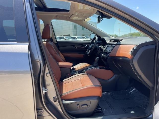 Photo of 2019 Gun Metallic Nissan Rogue