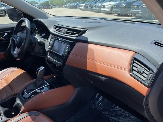 Photo of 2019 Gun Metallic Nissan Rogue