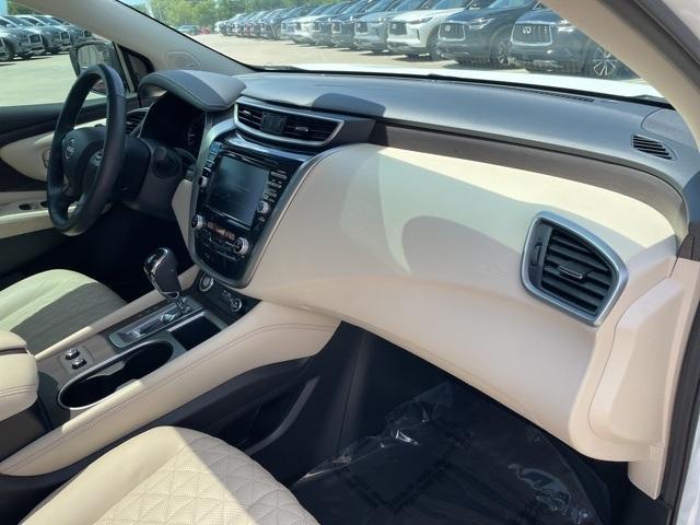 Photo of 2024 Pearl White Tri-Coat Nissan Murano