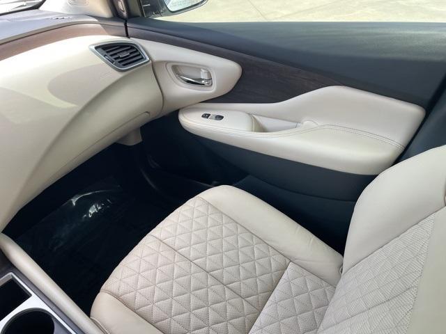 Photo of 2024 Pearl White Tri-Coat Nissan Murano