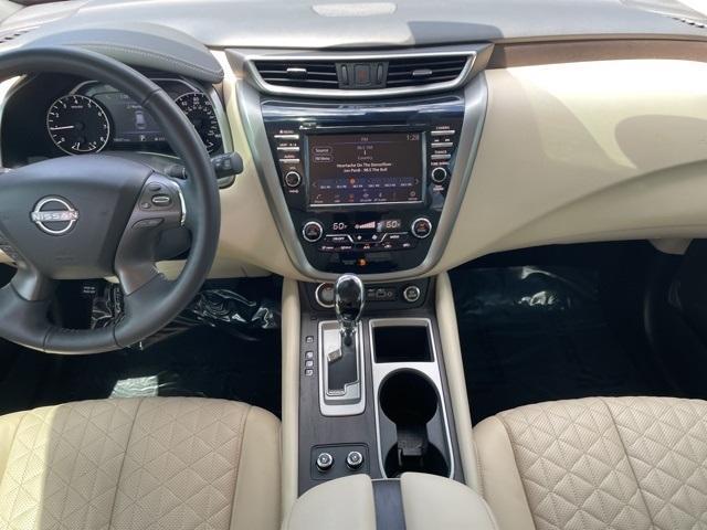 Photo of 2024 Pearl White Tri-Coat Nissan Murano