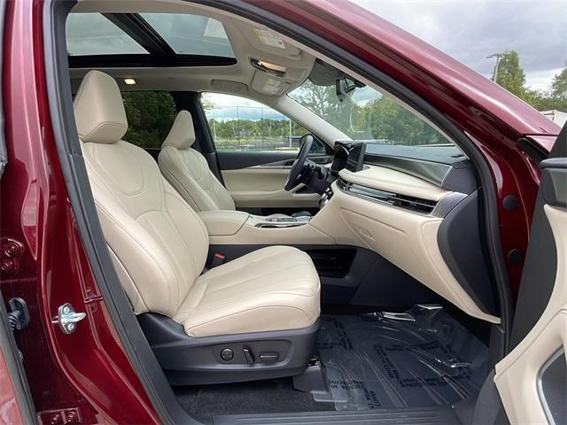 Photo of 2025 Deep Bordeaux INFINITI QX60