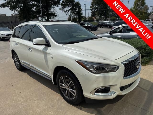 Photo of 2019 Majestic White INFINITI QX60