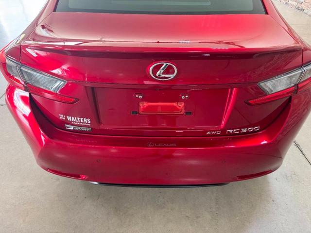 Photo of 2016 Red Lexus RC 300