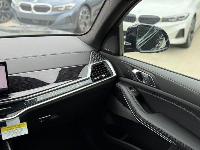 Photo of 2026 Black Sapphire Metallic BMW X7