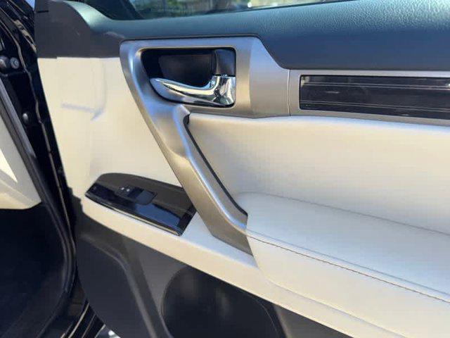 Photo of 2021 Black Onyx Lexus GX 460