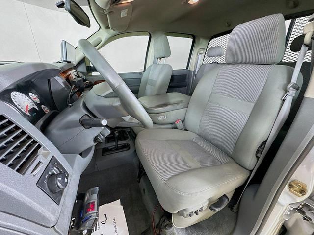 Photo of 2006 Bright Silver Metallic Clearcoat Dodge Ram 3500