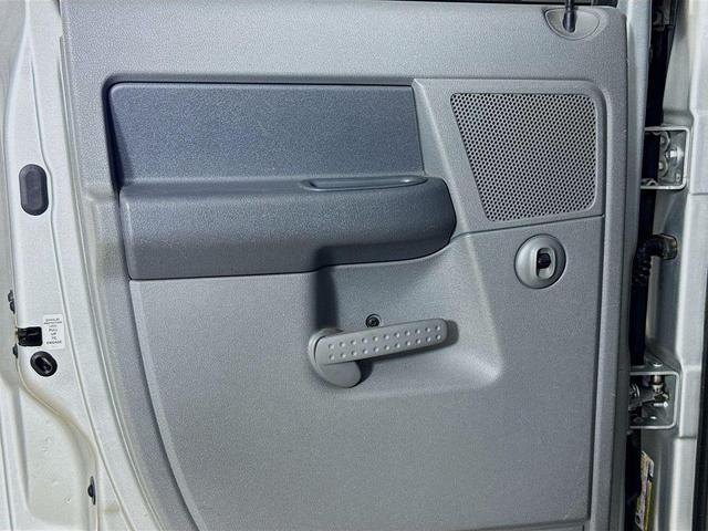 Photo of 2006 Bright Silver Metallic Clearcoat Dodge Ram 3500