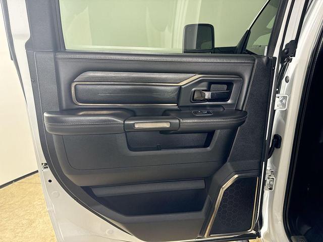 Photo of 2023 Bright White RAM 2500