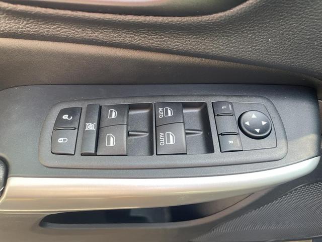 Photo of 2022 Sting-Gray Clearcoat Jeep Cherokee