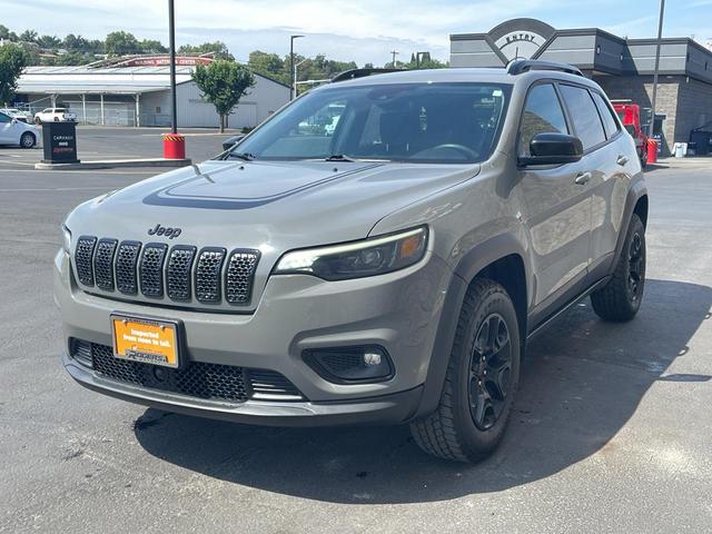 Photo of 2022 Sting-Gray Clearcoat Jeep Cherokee
