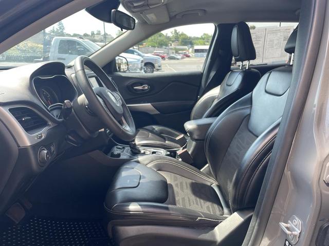 Photo of 2022 Sting-Gray Clearcoat Jeep Cherokee