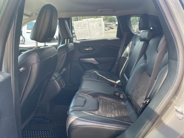 Photo of 2022 Sting-Gray Clearcoat Jeep Cherokee