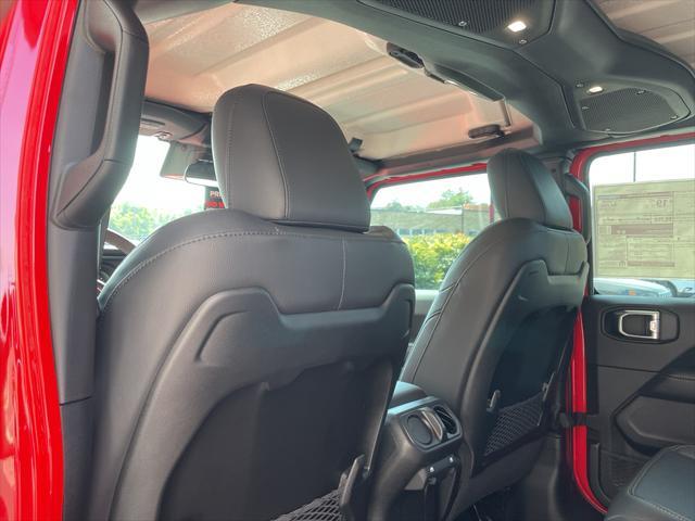 Photo of 2025 Firecracker Red Clearcoat Jeep Gladiator