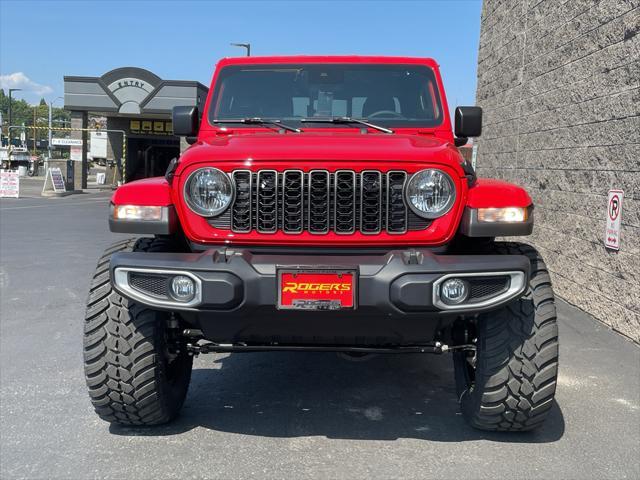 Photo of 2025 Firecracker Red Clearcoat Jeep Gladiator