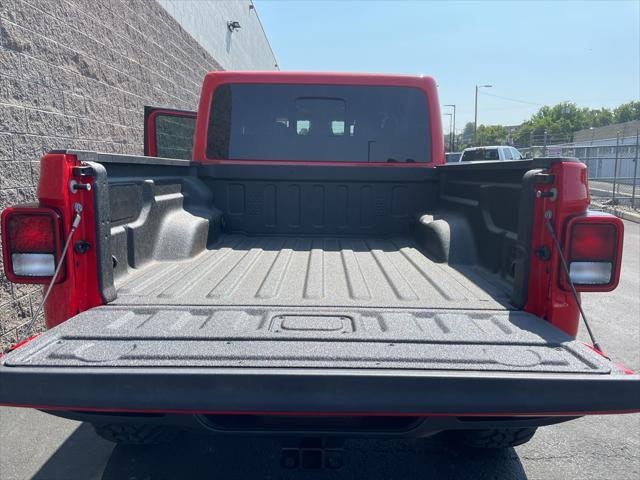 Photo of 2025 Firecracker Red Clearcoat Jeep Gladiator
