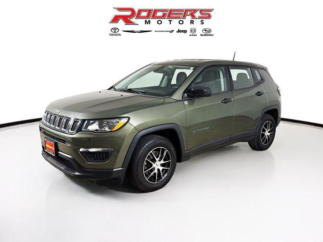 Photo of 2018 Olive Green Pearlcoat Jeep Compass