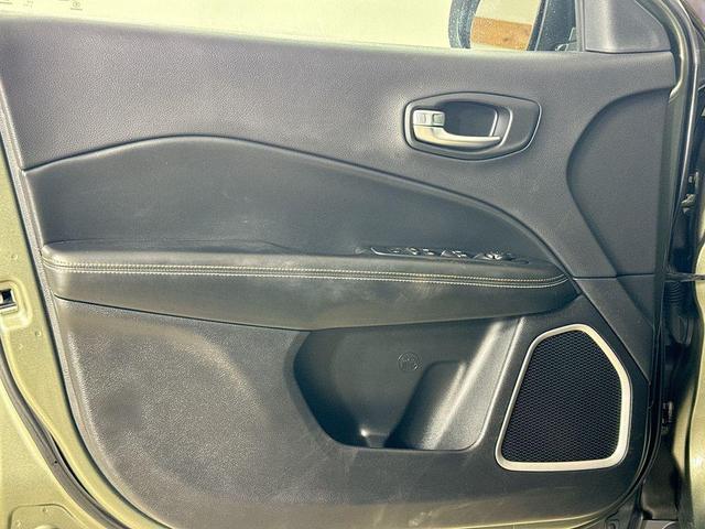 Photo of 2018 Olive Green Pearlcoat Jeep Compass