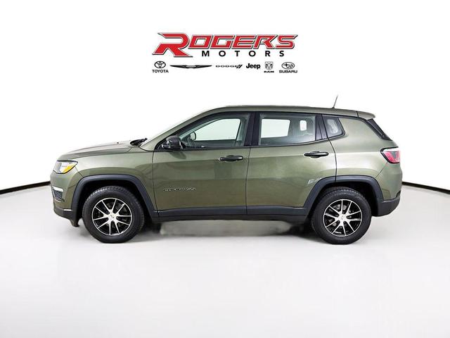 Photo of 2018 Olive Green Pearlcoat Jeep Compass