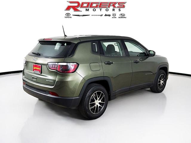 Photo of 2018 Olive Green Pearlcoat Jeep Compass