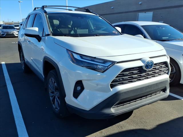 Photo of 2022 WHITE Toyota RAV4 Hybrid