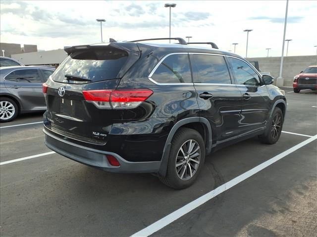 Photo of 2018 BLACK Toyota Highlander