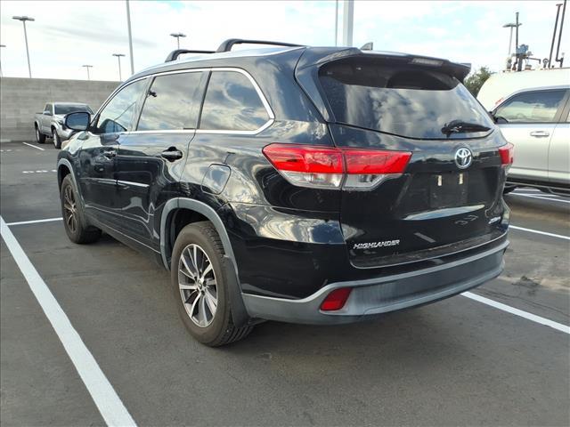 Photo of 2018 BLACK Toyota Highlander