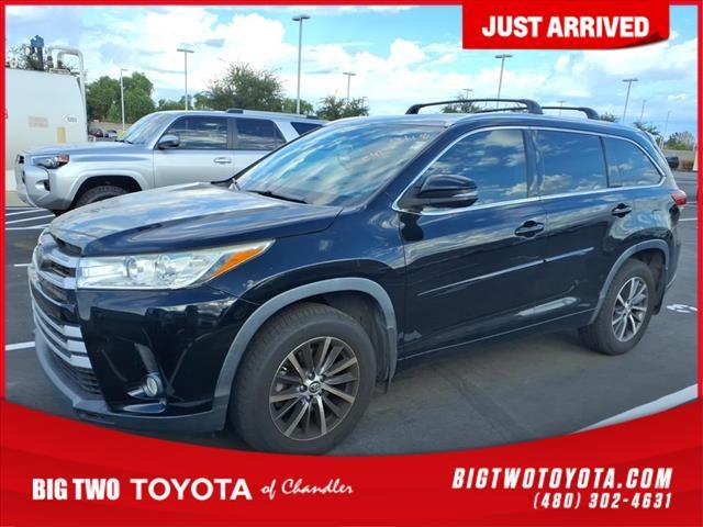 Photo of 2018 BLACK Toyota Highlander
