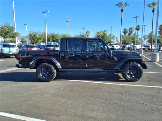 Photo of 2023 BLACK Jeep Gladiator