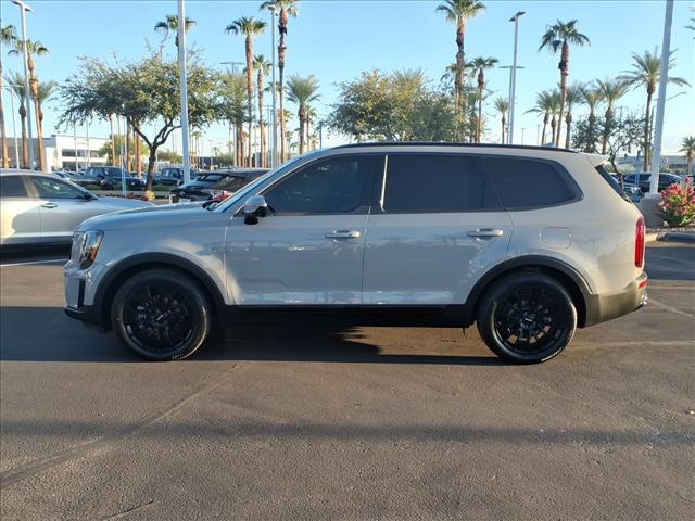 Photo of 2022 GRAY Kia Telluride