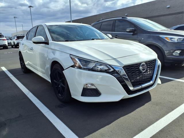 Photo of 2020 WHITE Nissan Altima