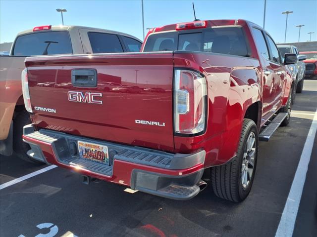 Photo of 2017 RED GMC Canyon