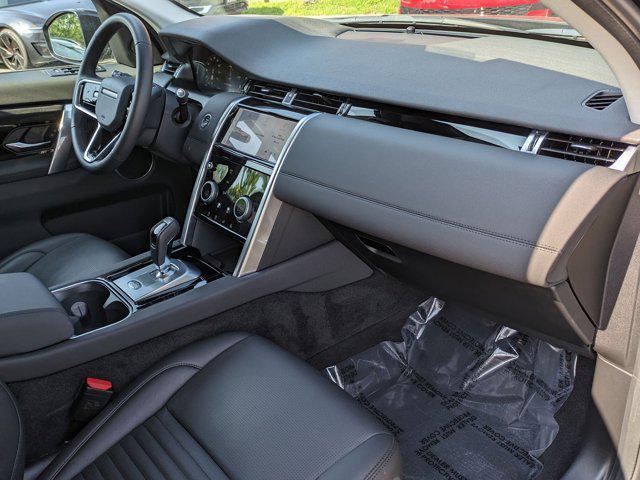 Photo of 2023 Santorini Black Metallic Land Rover Discovery Sport