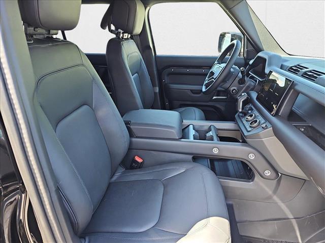 Photo of 2025 Santorini Black Metallic Land Rover Defender