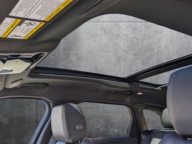Photo of 2026 Varesine Blue Metallic Land Rover Range Rover Velar
