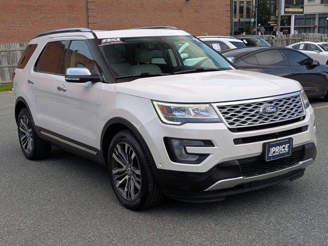 Photo of 2017 White Platinum Metallic Tri-Coat Ford Explorer