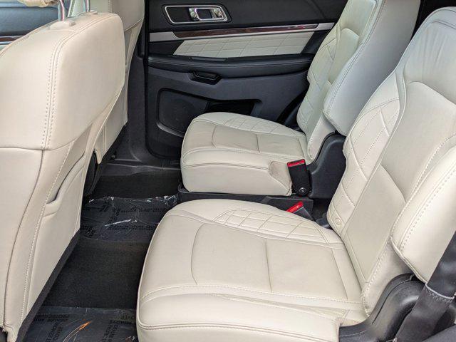 Photo of 2017 White Platinum Metallic Tri-Coat Ford Explorer