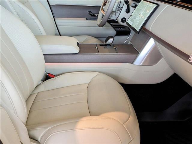 Photo of 2025 Tourmaline Brown SV Bespoke Ultra Metallic Satin Land Rover Range Rover