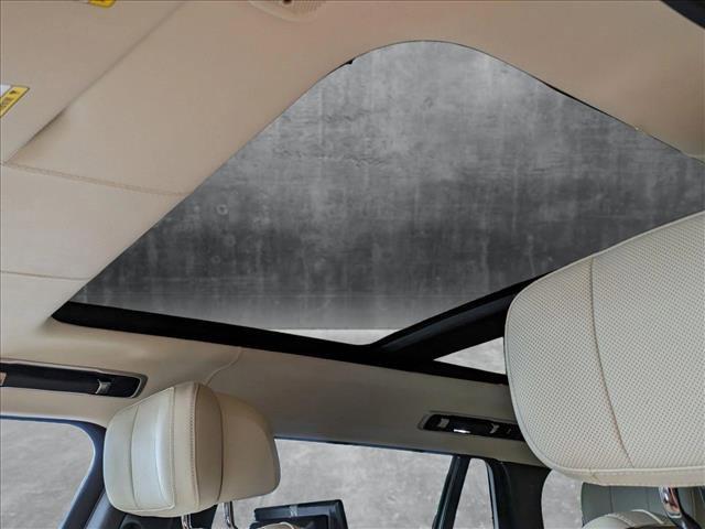 Photo of 2025 Tourmaline Brown SV Bespoke Ultra Metallic Satin Land Rover Range Rover