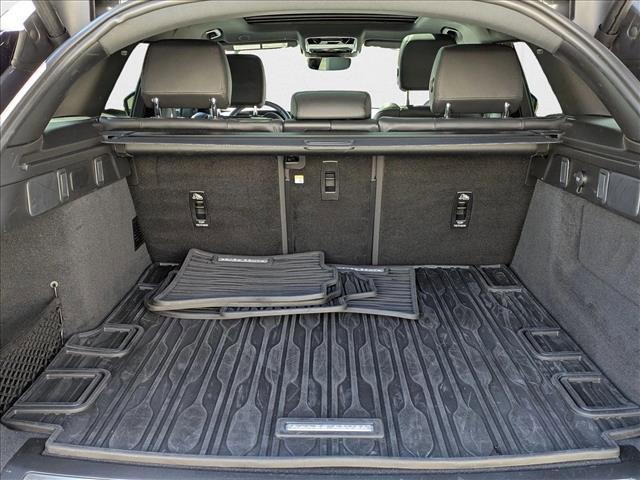 Photo of 2025 Santorini Black Metallic Land Rover Range Rover Velar