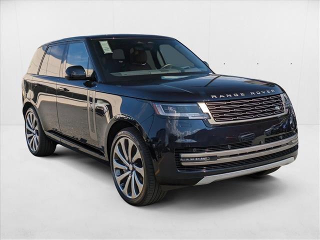 Photo of 2025 Constellation Blue SV Bespoke Ult Met Gloss Land Rover Range Rover