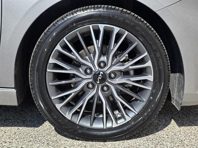 Photo of 2024 Steel Gray Kia Forte
