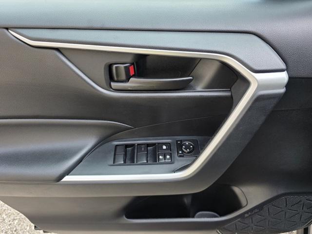 Photo of 2022 Silver Sky Metallic Toyota RAV4