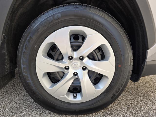 Photo of 2022 Silver Sky Metallic Toyota RAV4