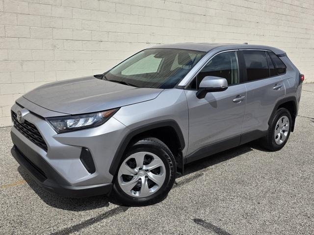 Photo of 2022 Silver Sky Metallic Toyota RAV4