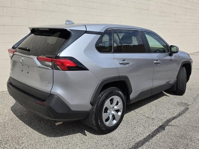 Photo of 2022 Silver Sky Metallic Toyota RAV4