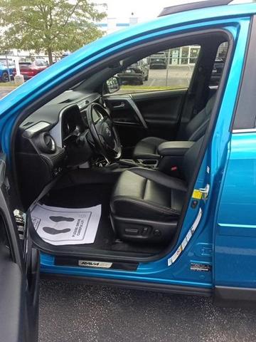 Photo of 2016 Electric Storm Blue Toyota RAV4